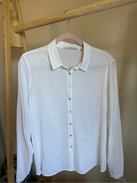 Tops - Classic White Long-Sleeve Button-Up Shirt